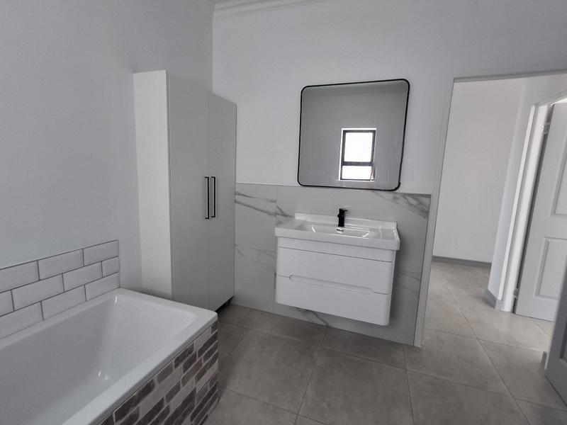 2 Bedroom Property for Sale in Britannia Bay Western Cape